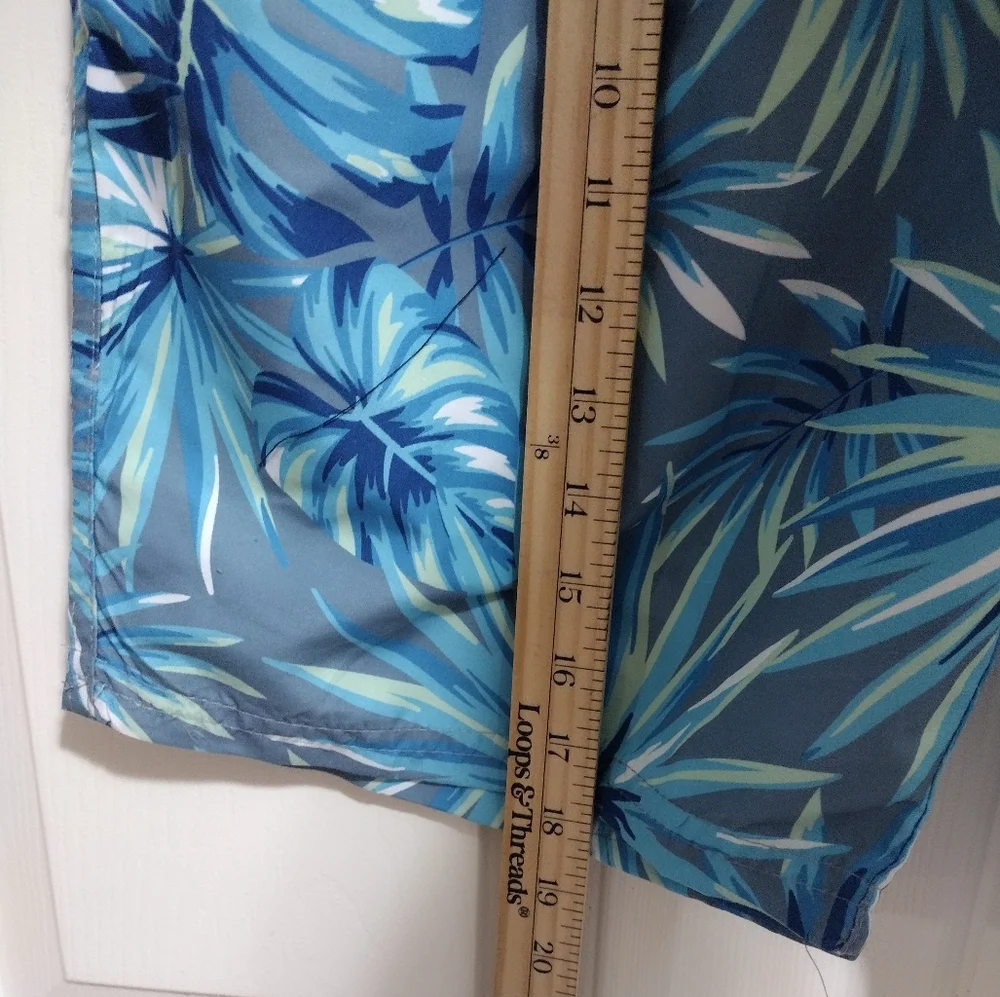 Distortion Tropical Blue Men's XL Swim Trunks Mesh Lined 50+ 🆕